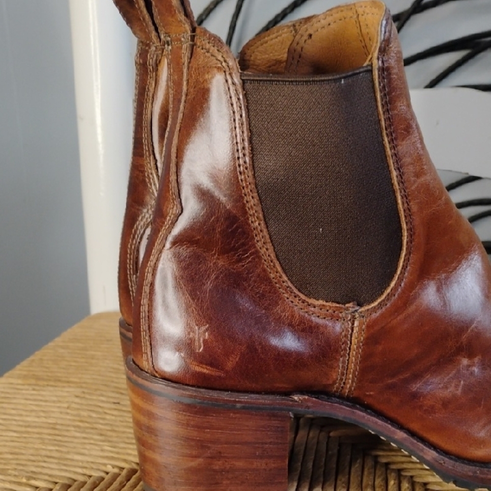 Frye Sabrina Chelsea Leather Ankle Boots - Picture 6 of 15
